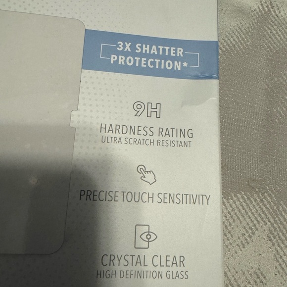 Insignia iPad Hard‎ Screen Protector. New in box. 10th Generation.9H Hardness. - Picture 2 of 11